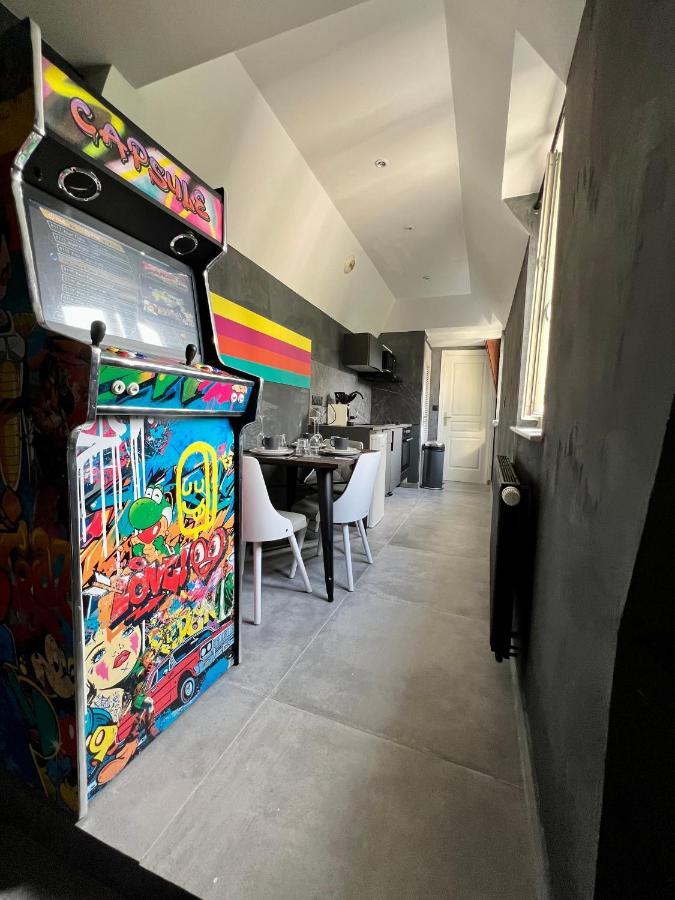 Capsule Art Deco - Jacuzzi - Netflix - Home Cinema - Arcade De Jeux & Nintendo Switch - 2 Chambres - Filet Suspendu Valenciennes Dış mekan fotoğraf