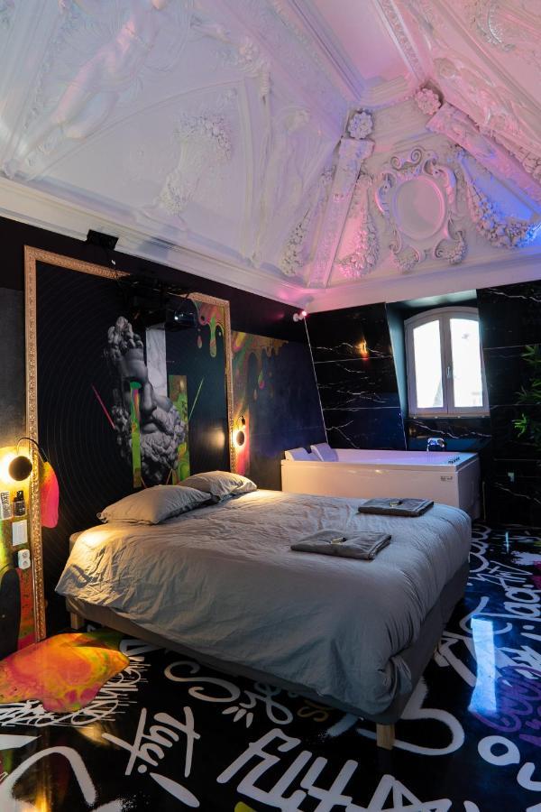 Capsule Art Deco - Jacuzzi - Netflix - Home Cinema - Arcade De Jeux & Nintendo Switch - 2 Chambres - Filet Suspendu Valenciennes Dış mekan fotoğraf