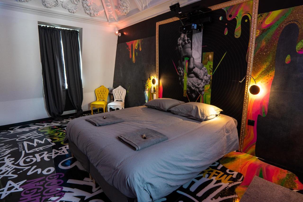 Capsule Art Deco - Jacuzzi - Netflix - Home Cinema - Arcade De Jeux & Nintendo Switch - 2 Chambres - Filet Suspendu Valenciennes Dış mekan fotoğraf