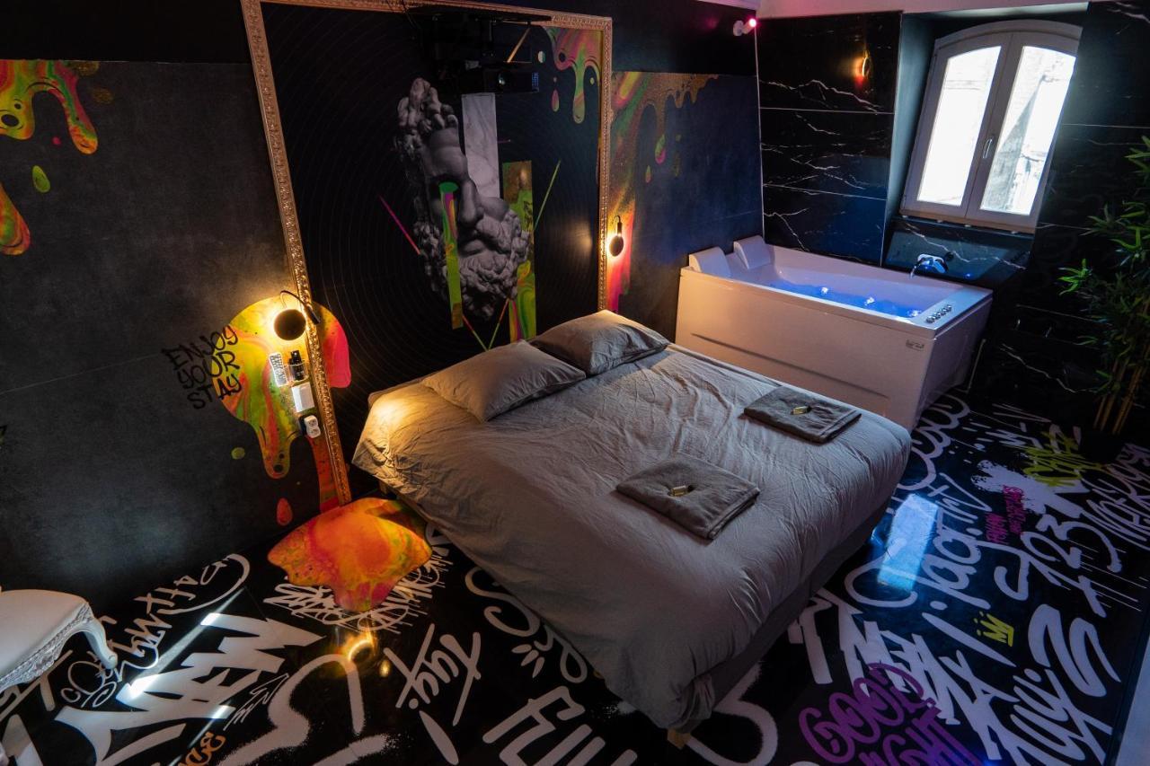Capsule Art Deco - Jacuzzi - Netflix - Home Cinema - Arcade De Jeux & Nintendo Switch - 2 Chambres - Filet Suspendu Valenciennes Dış mekan fotoğraf