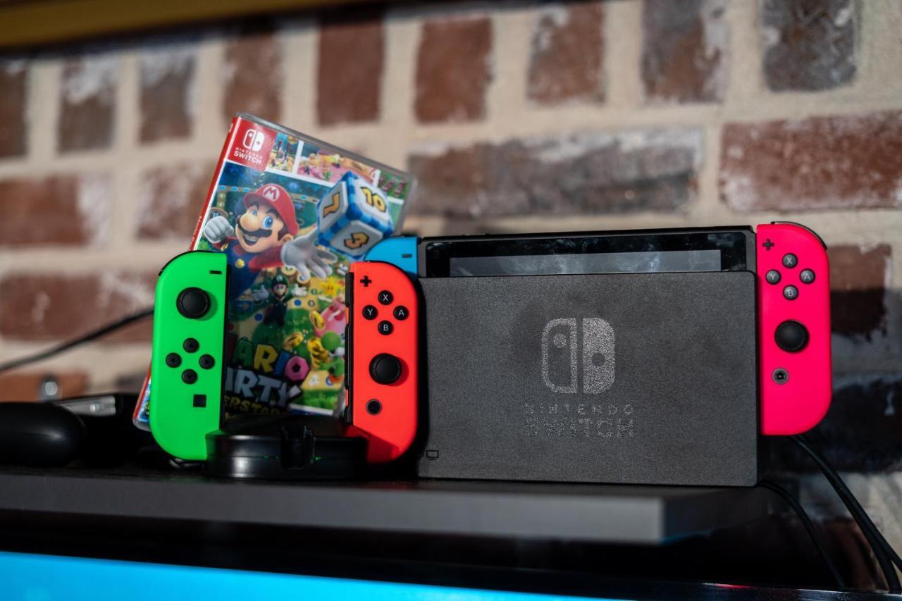 Capsule Art Deco - Jacuzzi - Netflix - Home Cinema - Arcade De Jeux & Nintendo Switch - 2 Chambres - Filet Suspendu Valenciennes Dış mekan fotoğraf
