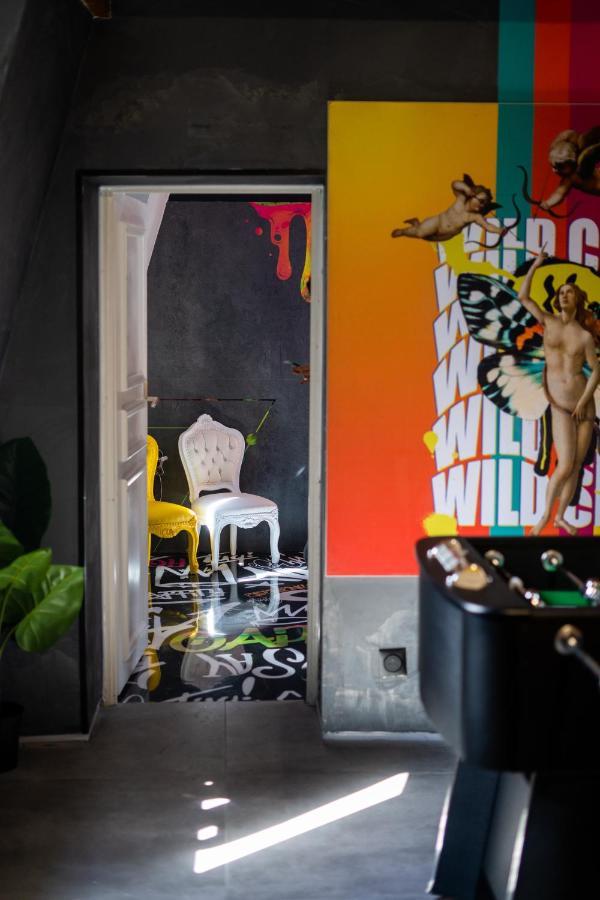 Capsule Art Deco - Jacuzzi - Netflix - Home Cinema - Arcade De Jeux & Nintendo Switch - 2 Chambres - Filet Suspendu Valenciennes Dış mekan fotoğraf